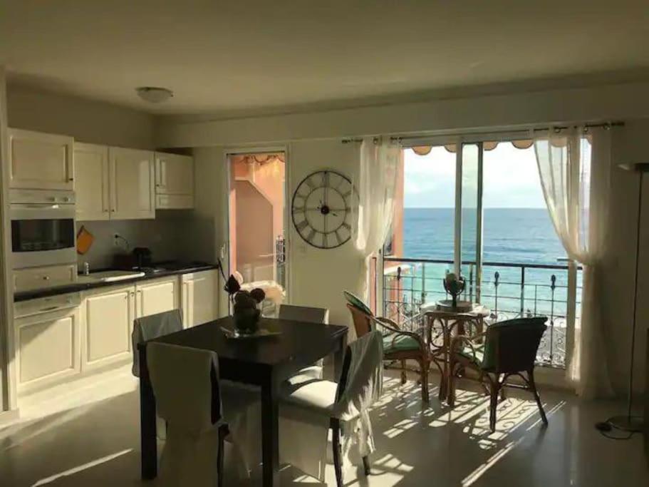 Victoria Bilocale Centro Citta E Vista Mare Apartment Menton Bagian luar foto